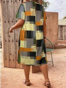 EMERY ROSE Đầm cỡ lớn kẻ caro phối họa tiết, cổ chữ V, trang trí cúc. - Nhiều màu - Xem 2