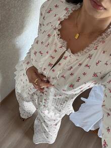 DAZY Floral Lace Ruffle Trim Women Pajama Set - White - View 1