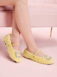 CUCCOO DOLLMOD 女士优雅水钻装饰泰迪绒可调节搭扣平底鞋，秋冬款 - 黃色 - 查看 3