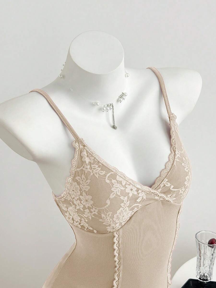 SHEIN Unity 女士蕾丝拼接针织高弹罗纹吊带背心 - 杏色 - 查看 1