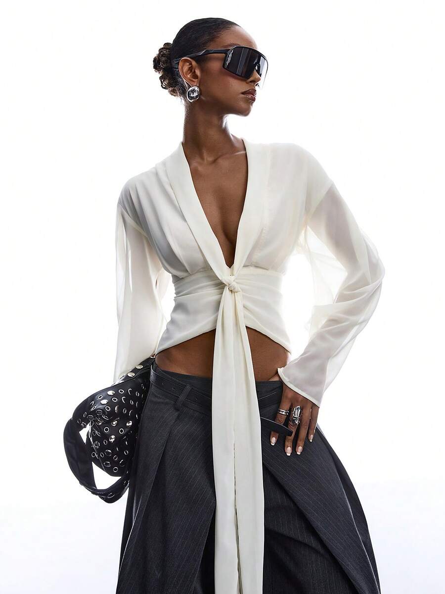 LYSMO 2026新款极简主义春夏女装纯色深V领长袖落肩时尚短款上衣，情人节、Y2K、派对、生日等场合皆宜 - 杏色 - 查看 1