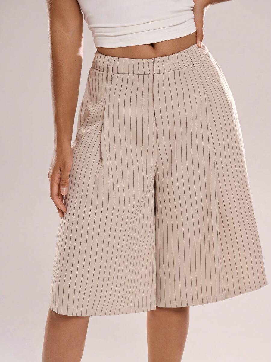 Avantive 卡其色商务套装短裤，简约商务装扮，夏季女装，春假情人节时尚女装，沙滩休闲正装。