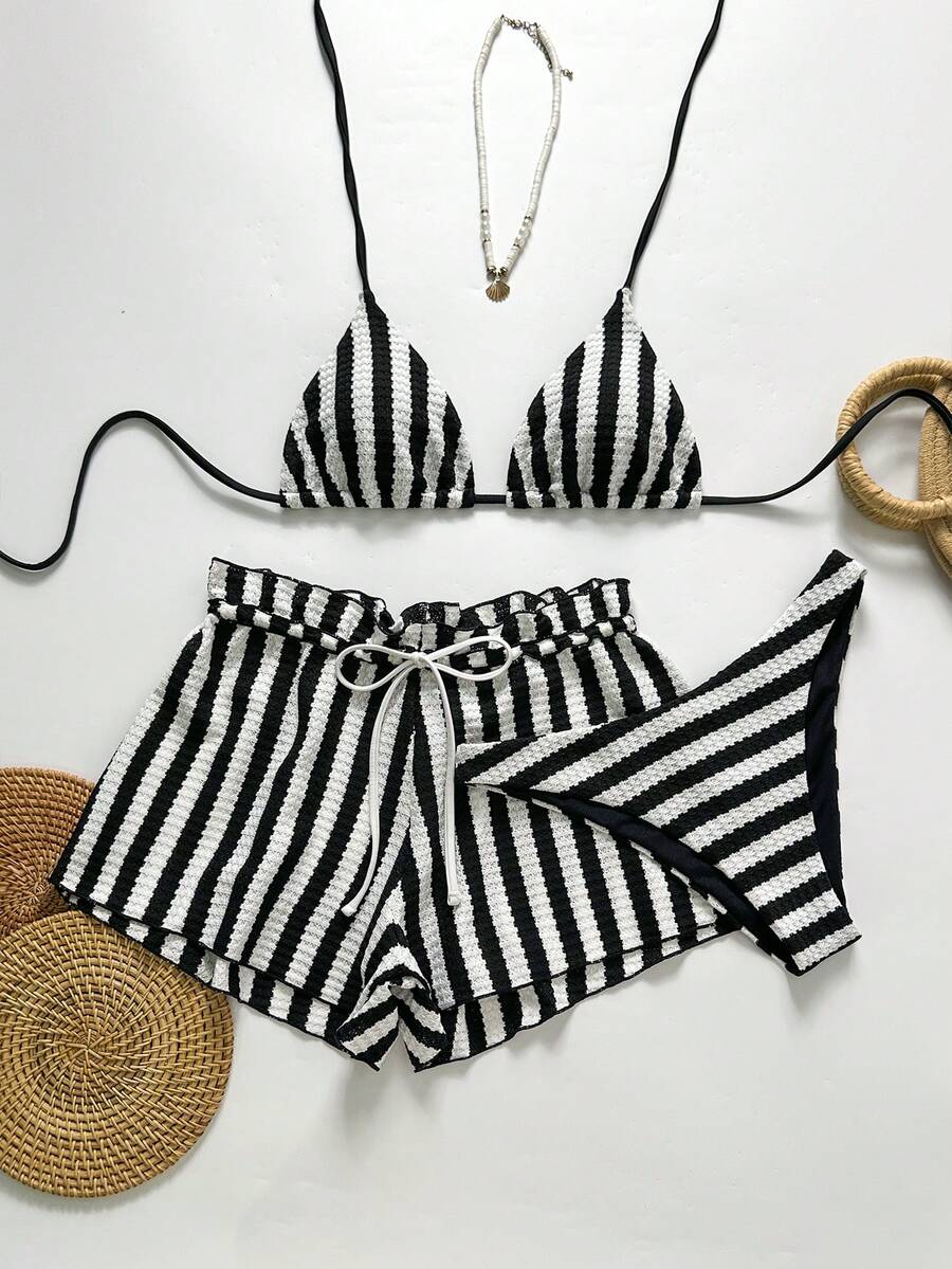Swim Chiccia 26SS 女士夏季沙滩条纹吊带系带性感比基尼泳装套装，含罩衫和短裤，新款女士泳装到货，适合上学、度假、约会、下午茶、西式、邮轮、海滩、海岛、公路旅行、四季皆宜、音乐节、波西米亚风度假、秋日休闲、西式波西米亚风，优雅女士条纹两件套三件套沙滩套装女士夏季套装短裤泳衣套装女士沙滩套装 - 黑與白 - 查看 1