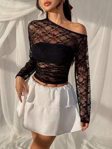 SHEIN EZwear 性感透视黑色蕾丝不对称领口女式T恤 - 黑色 - 查看 3