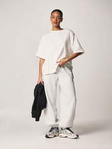 MISSGUIDED Oversized Graphic Print Short Sleeve Crew Neck Cotton Tee With Large Back Logo Print And Relaxed Fit - White - View 5