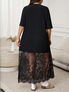 SHEIN LUNE 大码女式圆领短袖撞色蕾丝下摆宽松休闲连衣裙 - 黑色 - 查看 3