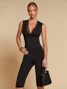 COSMINA Women's Contrast Lace Deep V-Neck Camisole And Capri Pants 2-Piece Set, Elegant Outfit, Commuter Style, Lace Splice V-Neck Top, Daily Wear, Spring/Summer, Casual Women's Clothing, Paired With Jacket, Fashionable Set, Black Elegant Ladies Suit - Black - View 4