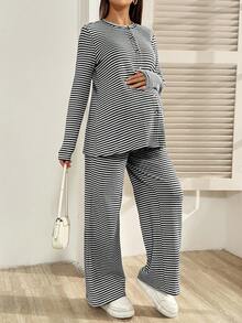 SHEIN 两件套孕妇条纹圆领长袖纽扣上衣和可调节腰裤休闲哺乳套装家居服套装，女士舒适两件套条纹家居服套装 - 黑與白 - 查看 6