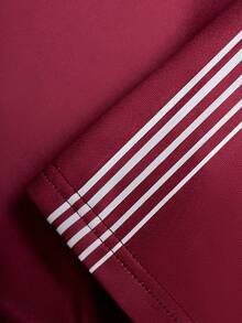 Aesthetic Post Men's V-Neck Letter & Number Print Casual Commuter Short Sleeve T-Shirt - Burgundy - View 4