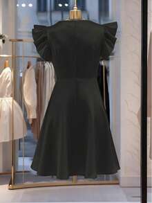 Franclia Elegant And Simple Round Neck Black Slim-Fitting Flying Sleeve Dress With Cinched Waist And Invisible Zipper At The Back, Women's Wedding Mid-Length Guest Dress - Black - View 2