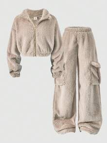 SHEIN ChillGRL 2pcs/Set Tween Girls Soft Fleece Turtleneck Jacket & Cargo Pants,Khaki,Winter,Casual,Family Matching Loose Street Style Autumn Outfits - Apricot - View 4