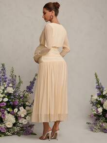 MaterniChic 孕妇纯色简约V领长袖休闲连衣裙 - 黃色 - 查看 2