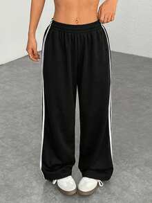 SHEIN EZwear 大码女式休闲黑色侧条纹裤，简约时尚，适合日常休闲穿着、毕业季、返校季、毕业典礼、女教师着装等场合。 - 黑色 - 查看 5