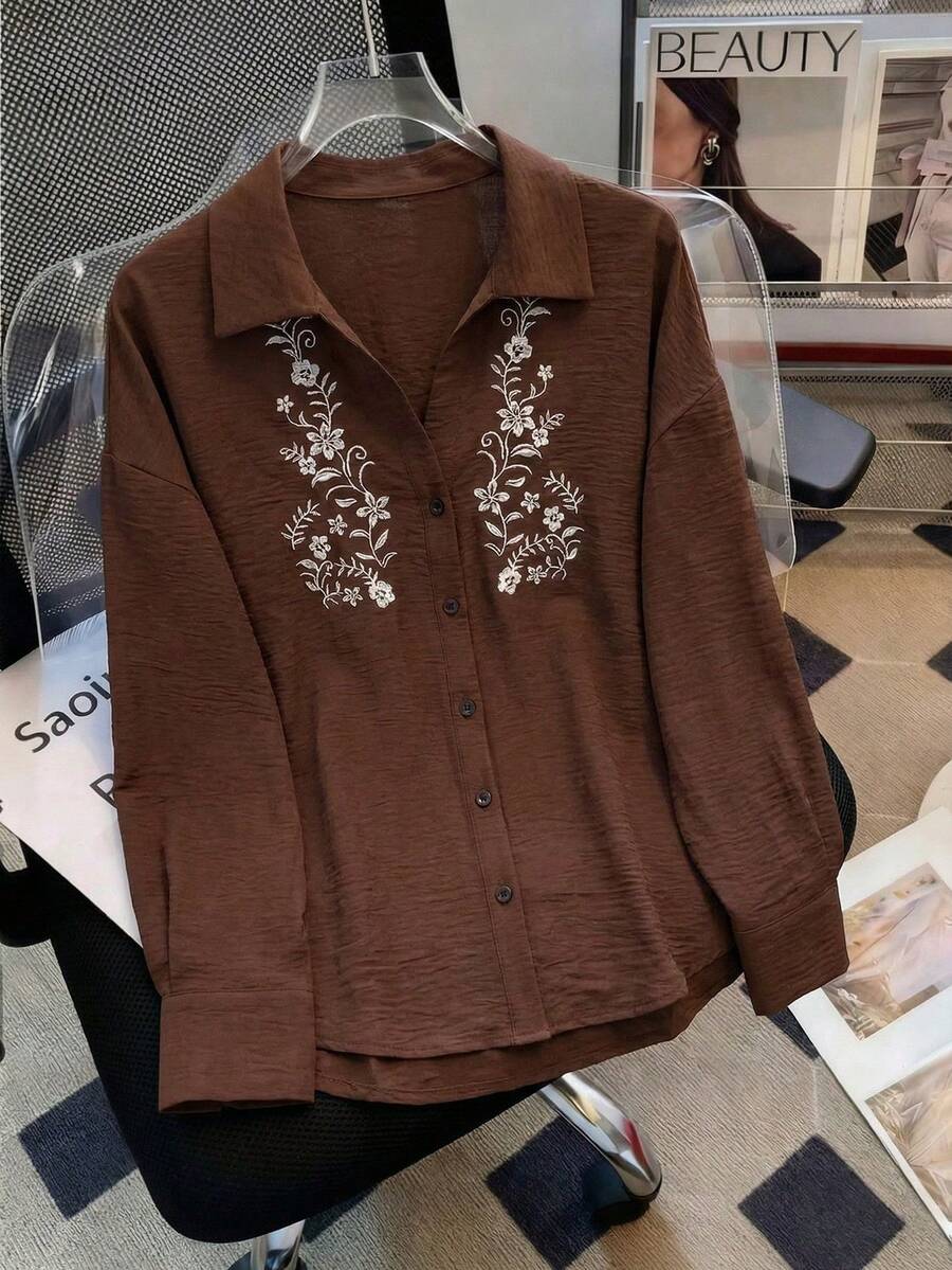 SHEIN LUNE 女士休闲刺绣棕色宽松秋冬基础款衬衫，适合秋季、机场等各种场合，包括冬季、冬季外出、长袖外出等，适合社交场合，时尚百搭。 - 棕色 - 查看 1