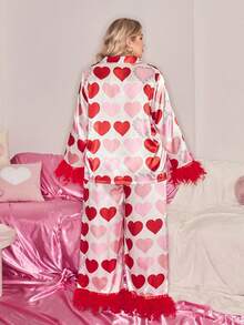 SweetSlumber Bộ đồ ngủ satin dài tay cổ bẻ in hình trái tim và lông vũ cỡ lớn, ngọt ngào. - Đỏ - Xem 2