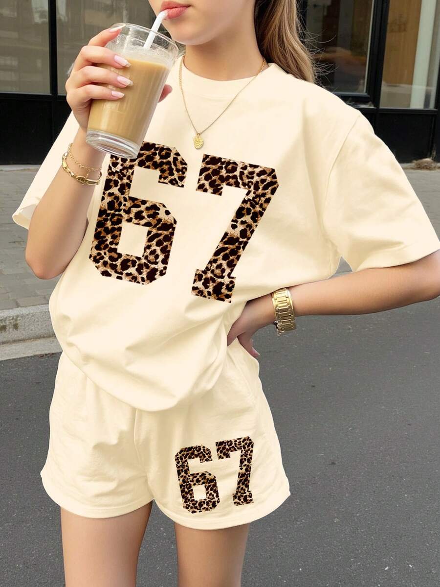 Bộ 2 món màu trắng kem in họa tiết da báo retro số 67 dành cho bé gái tuổi teen, kiểu dáng tối giản, áo thun ngắn tay và quần short, thích hợp cho mùa hè, phong cách thể thao thường ngày ở trường, dã ngoại, đi chơi, chụp ảnh đường phố, ở nhà. - Nhiều màu - Xem 1