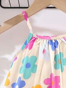 SHEIN Playful Pals 女婴休闲可爱碎花连衣裙，经典百搭夏季吊带裙，适合户外玩耍 - 彩色 - 查看 5