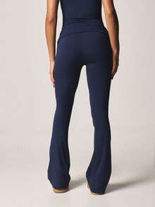 MISSGUIDED 高腰翻边喇叭裤，舒适弹力面料，适合日常休闲穿着，柔软触感，运动休闲裤。 - 藍色 - 查看 3