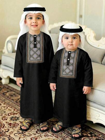 SHEIN Long Shirt For Young Boy, Classic Retro Traditional Pattern, Arabic Text Graphic Print, Stars, Moons, Palace Lantern Patterns, Suitable For Spring/Summer