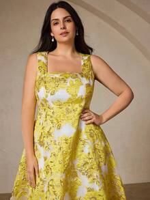 BELROSIE Elegant Sleeveless Dress With Square Neckline, Gold Foil Floral Print Fabric, Fitted Waist, Suitable For Wedding Season, Plus Size - Yellow - View 2