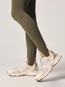 MISSGUIDED Hochtaillierte gerippte nahtlose Kompressionsleggings mit Seitennahtdetail, Trainingshosen für Athletik-Workouts, Langbein Sportbekleidung - Armeegrün - Übersicht 5