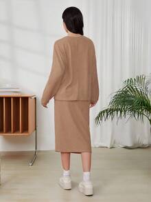 Ensemble t-shirt côtelé en tricot doux kaki et jupe décontractée ample pour adolescente