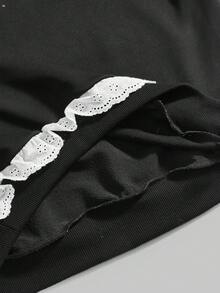 ROMWE Grunge Punk Áo nỉ in hình trái tim Gothic và búa sao băng, họa tiết nến, viền ren tương phản. - màu đen - Xem 5