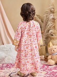 SHEIN 女嬰 Jalabiya Abaya 粉橘色秋季優雅生日兩件套，附網紗髮箍，阿拉伯傳統長袖碎花洋裝 - 黃色 - 查看 5