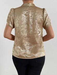 SHEIN Elenzya 女士中式纽扣V领金属面料花瓣袖简约夏季衬衫，适合假日派对 - 金色 - 查看 2