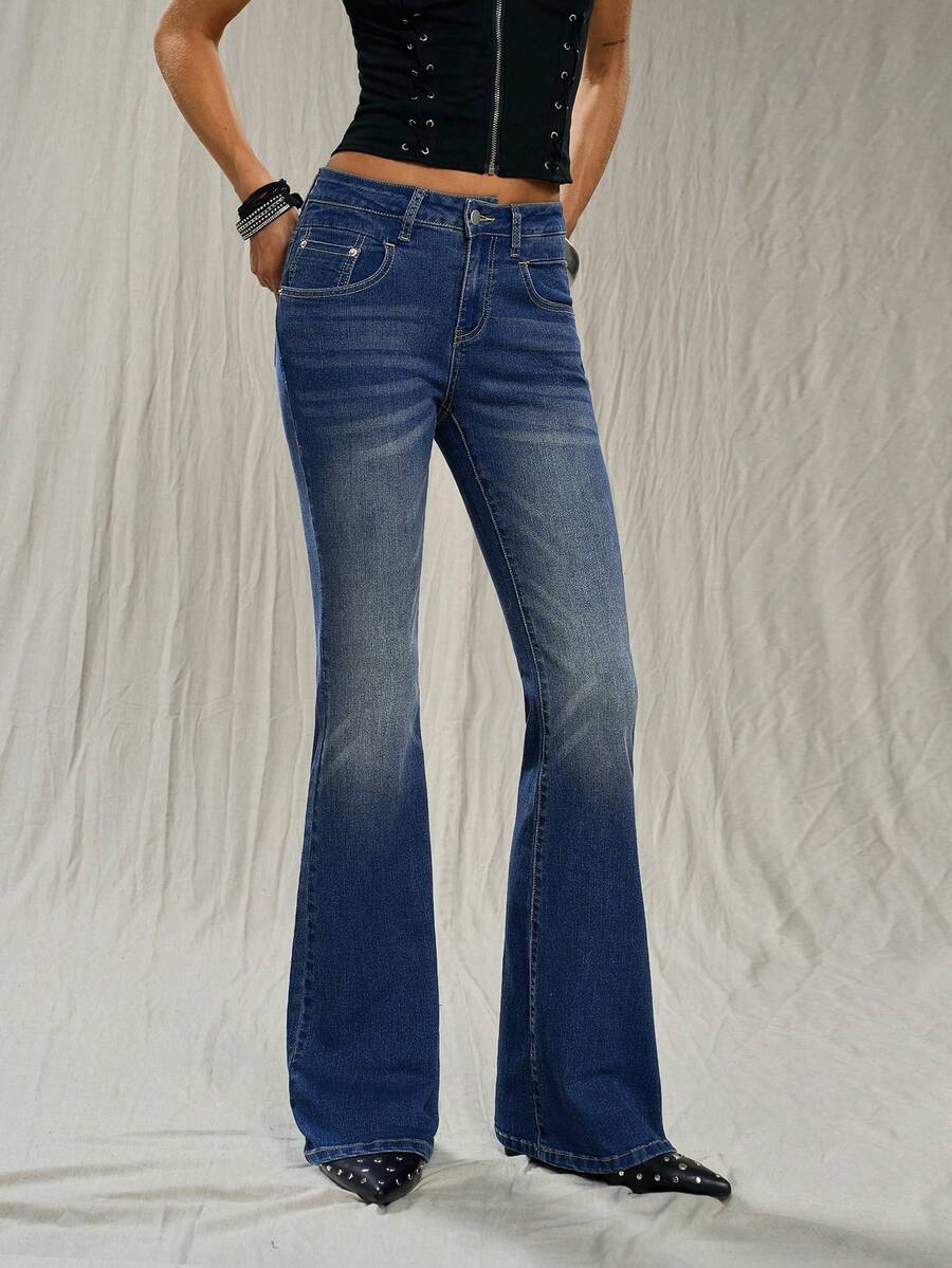 TRNVIE 时尚休闲复古日常通勤低腰喇叭牛仔裤 - 中等水洗藍 - 查看 1