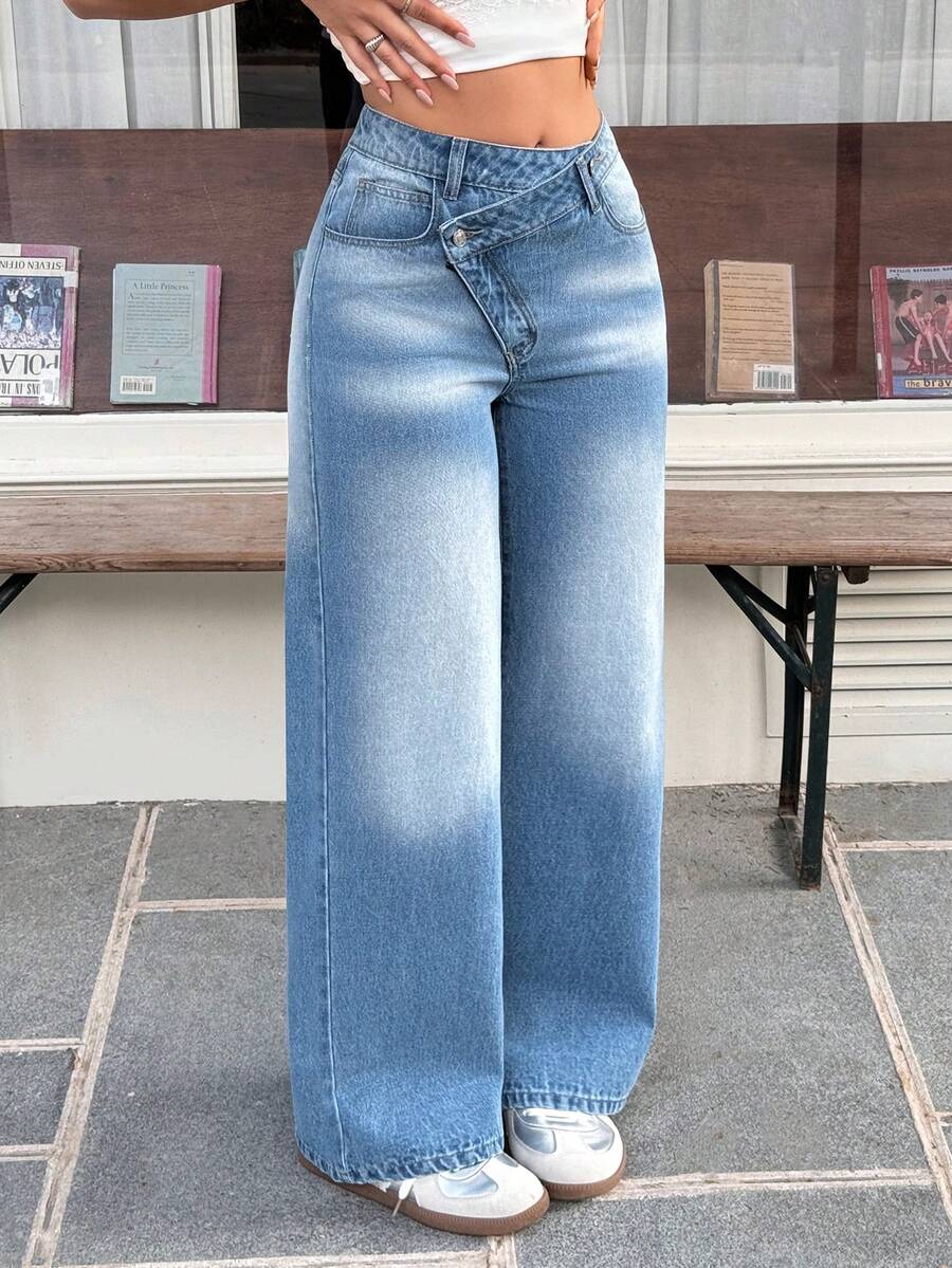 Rivivi Women's Casual Fashion Street Chic Daily Commute Overlap Waist Washed Loose Wide Leg Jeans - Light Wash - View 1