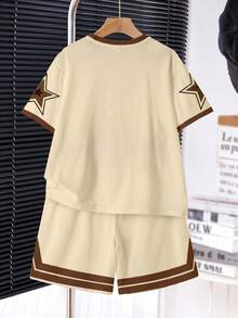 SHEIN 儿童两件套青少年男童休闲经典酷炫棒球运动风T恤短裤套装，88号，哥特式芝加哥文字，星形印花短袖圆领T恤和短裤，适合夏季穿着 - 彩色 - 查看 3
