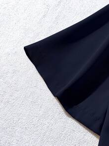 Franclia 大码女式纯色翻领短袖纽扣休闲宽松通勤优雅衬衫 - 藏蓝色 - 查看 4