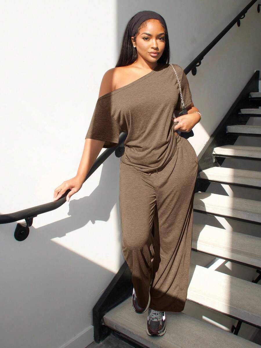 Alexandranx 女士夏季简约街头服饰基本款日常穿着外出运动舒适露肩T恤和阔腿运动裤两件套服装 - 棕色 - 查看 1