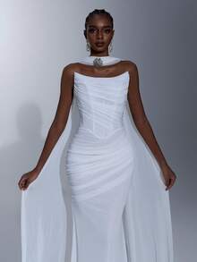 Elitara Elegant White Graceful Strapless Pleated Fish Tail Maxi Wedding Dress With Luxurious Rhinestone Detachable Halter Veil (Removable Halter Piece)