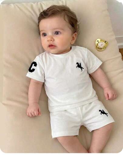 新生男宝宝可爱休闲学院风白色印花短袖衬衫和松紧腰短裤套装