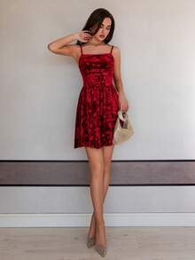 Bris Aura 细肩带前褶皱腰喇叭形天鹅绒红色连衣裙、派对女士连衣裙、新年派对连衣裙、新年女士连衣裙、除夕连衣裙、红色新年连衣裙、节日连衣裙、节日服装、圣诞老人连衣裙、酒红色连衣裙 - 紅色 - 查看 6