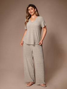 Lazeform Plus Size Casual Loose Knit V-Neck Short Sleeve Pajama Set, Suitable For Loungewear - Khaki - View 4