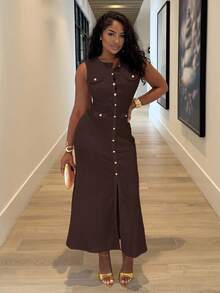 Alexandranx 新款春夏休闲优雅圆领无袖包边装饰金属扣鱼尾裙开襟包臀裙黑色纹理针织面料女长裙-B - 棕色 - 查看 5