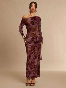 Silquee 秋冬季植绒花卉不对称领口褶皱修身长袖优雅性感连衣裙，适合情人节、圣诞节、约会/外出/夜店派对/聚会等场合，尽显优雅派对风范。 - 酒紅色 - 查看 4