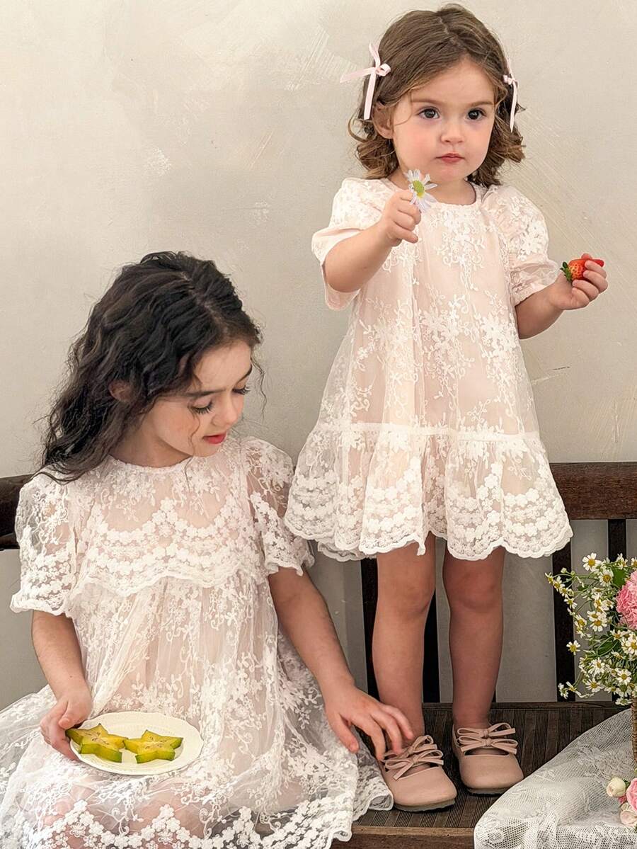LMoss Kids 女婴圆领泡泡袖花卉刺绣网纱可爱连衣裙 - 白色 - 查看 1