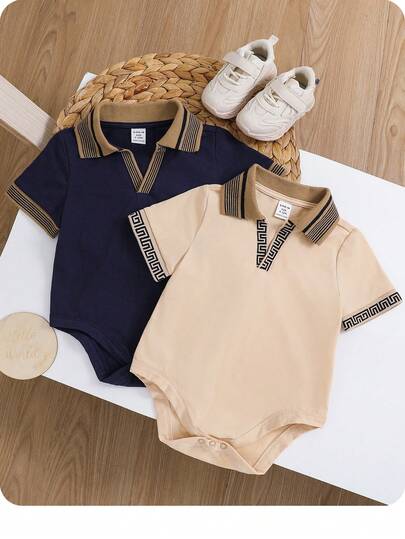 2 st/set nyfödd baby pojke/flicka casual college-body med v-ringning och liten logotyp, lämplig för sommarutflykter och sammankomster