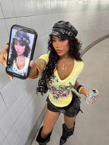 StreetHx 女士黄色V领弹力修身舒适渐变哥特式花卉印花朋克摇滚Y2K坏女孩休闲街头学院风2000年代风格短袖T恤 - 黃色 - 查看 6