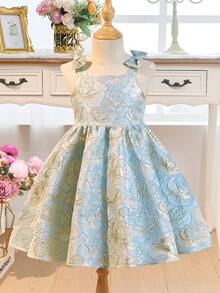 SHEIN فستان كاجوال بدون أكمام مزخرف بزهور صغيرة للفتيات الصغيرات - ازرق وابيض - مشاهدة 4