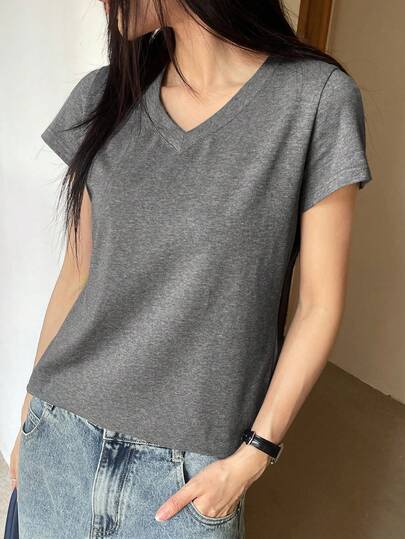 DAZY Women's Loose Casual Business V-Neck Short Sleeve T-Shirt, Solid Gray Color, Suitable For Office, Street Wear, Spring/Summer