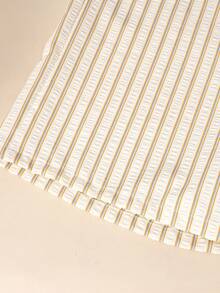 SHEIN Vintaside Kids 2件套青少年男童休闲条纹衬衫短裤套装 - 杏色 - 查看 5