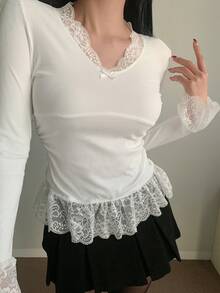 DAZY Women's Contrast Lace V-Neck Flare Sleeve Fashion T-Shirt Long Sleeve - White - View 2