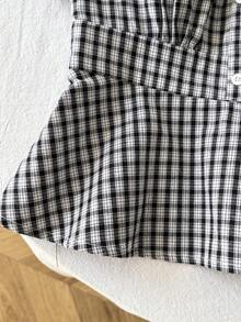 SHEIN 少女春夏休闲度假街头风蕾丝边拼接方领黑白格纹梭织纽扣衬衫 - 黑與白 - 查看 5