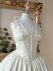 Lovelzi 优雅浪漫时尚的白色提花缎面露背深V领鱼尾A字型正式派对礼服、婚礼宾客礼服、白色长裙、单身派对礼服、舞会礼服、新娘送礼会礼服 - 白色 - 查看 6