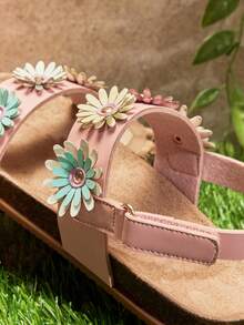 Mini mi #SweetBloom Sandal Anak-Anak Dua Tali Motif Bunga 3D Multi-Warna dengan Sol Lembut, Bahan Kulit Sintetis Premium Warna Pink – Lucu, Nyaman & Ringan - Berwarna merah muda - View 5